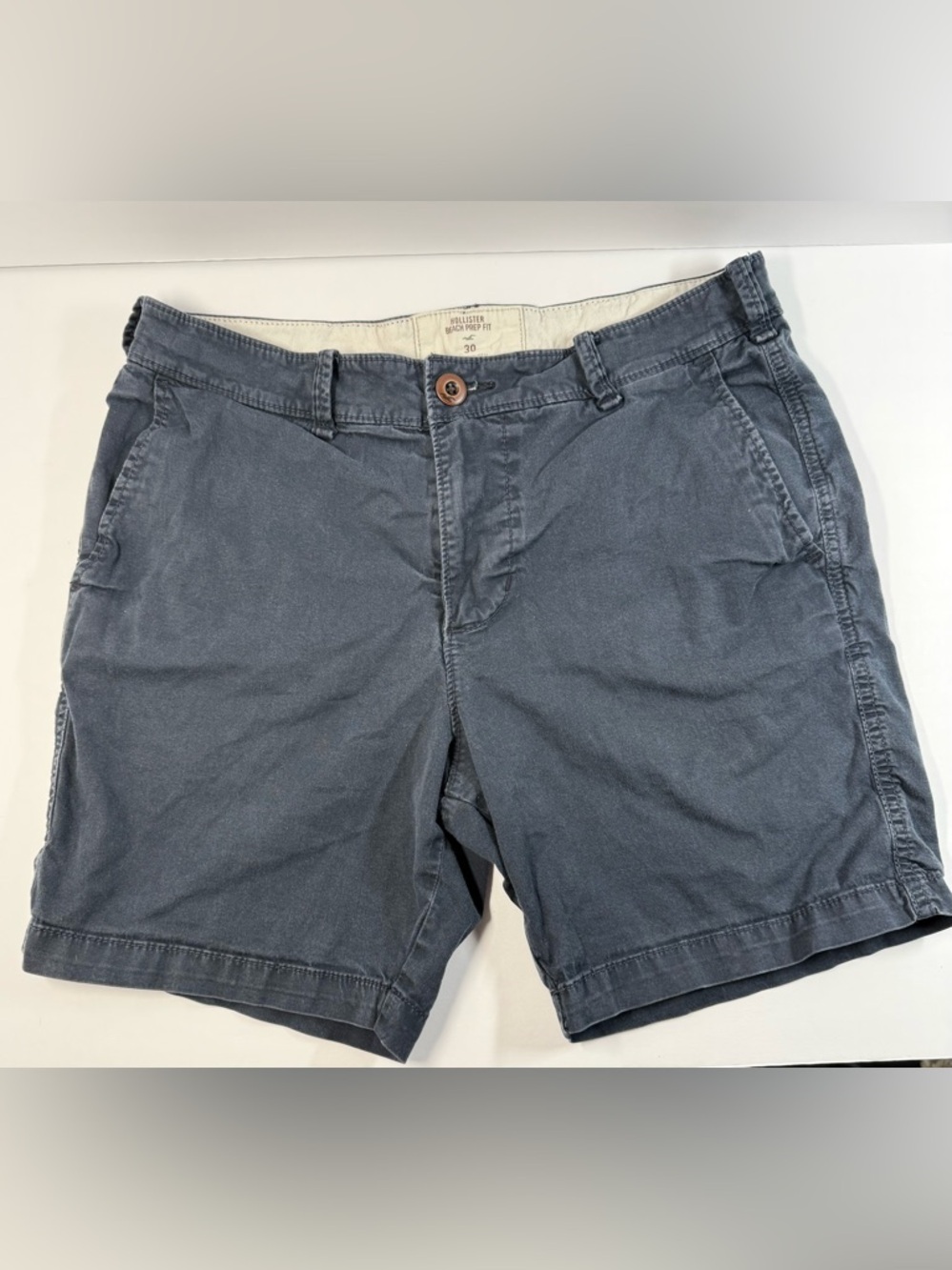 Hollister Beach Prep Fit Navy  Flat Front Shorts size 30 mens